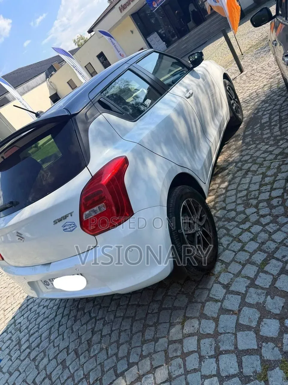 Suzuki Swift 2022 White