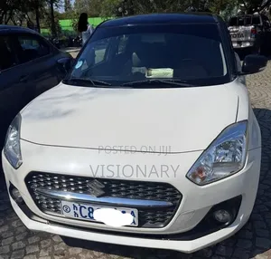 Suzuki Swift 2022 White
