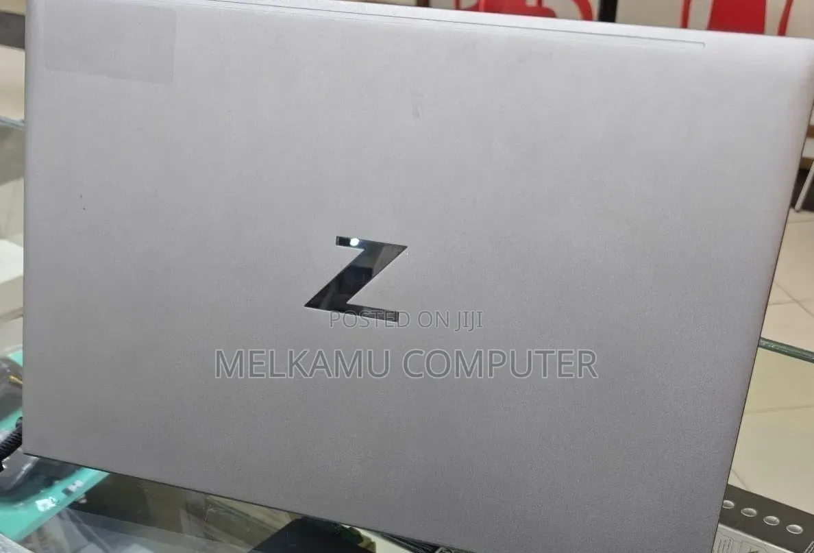 New Laptop HP ZBook 15 16GB Intel Core i7 SSD 512GB