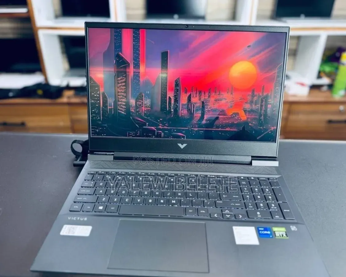 New Laptop HP Victus 15 16GB Intel Core i7 SSD 512GB