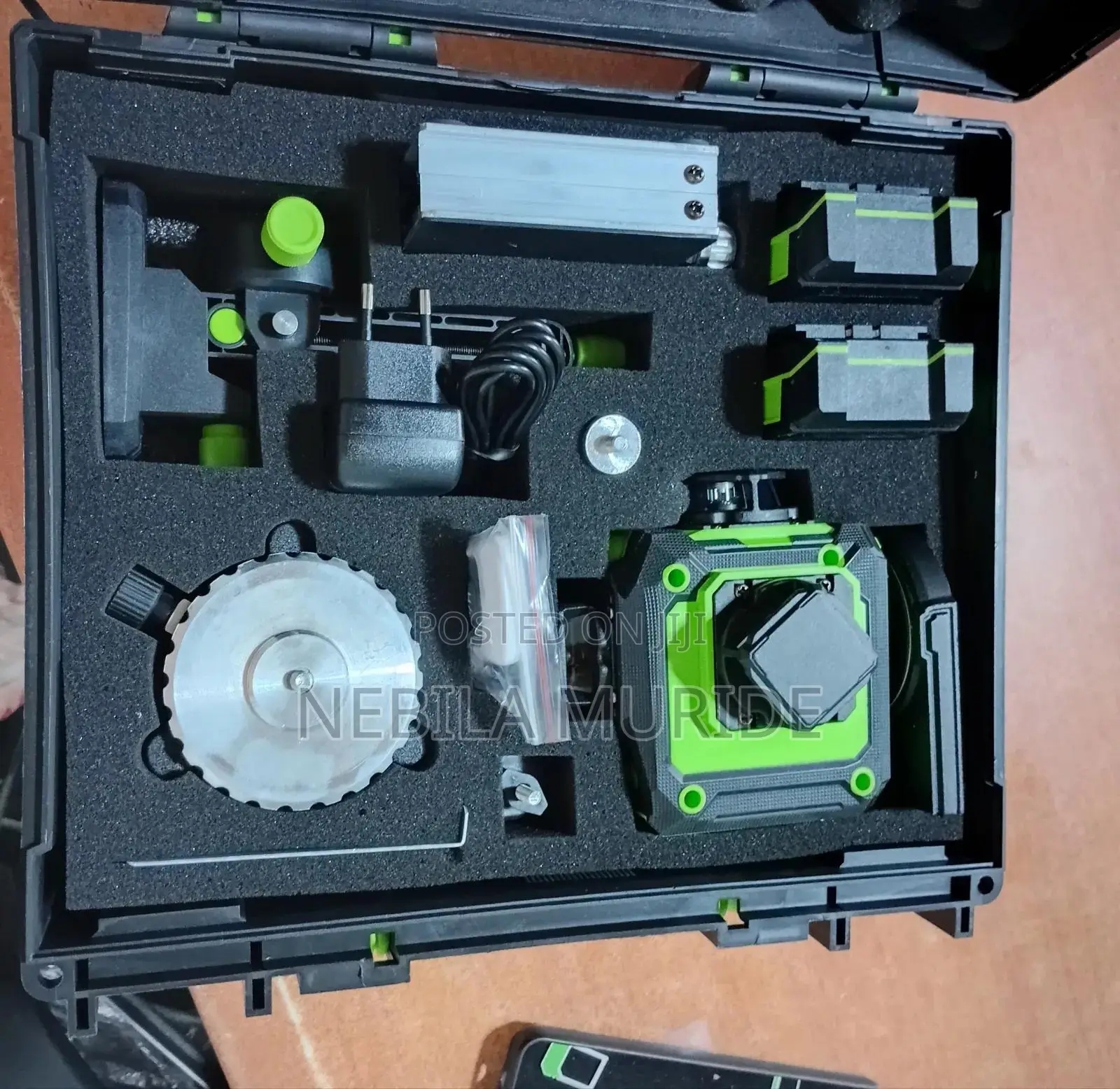 Selfe -Leviling Line Laser