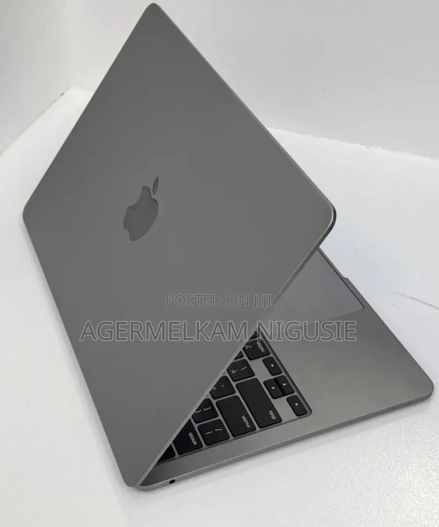 New Laptop Apple MacBook 8GB Apple M2 SSD 512GB