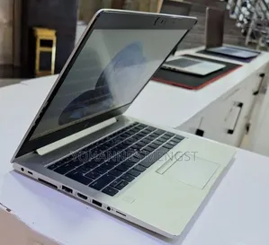 New Laptop HP EliteBook 830 G5 8GB Intel Core i5 SSD 512GB