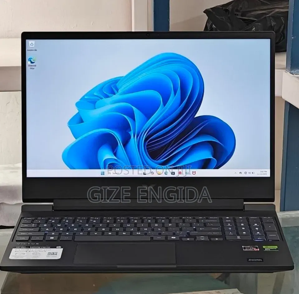 New Laptop HP Victus 16 16GB AMD Ryzen 7 SSD 512GB