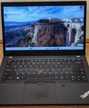 New Laptop Lenovo ThinkPad T14 G2 16GB Intel Core i7 SSD 512GB