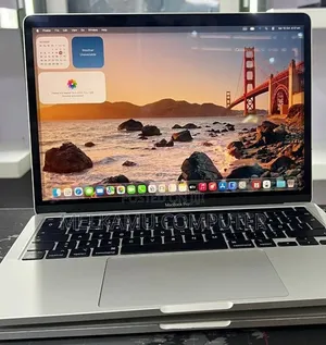 New Laptop Apple MacBook Pro 2022 M2 16GB Apple M2 SSD 256GB
