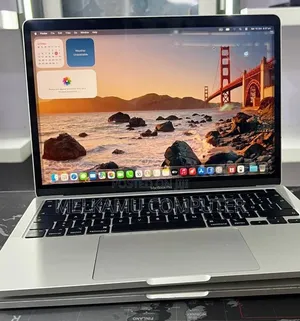 New Laptop Apple MacBook Pro 2022 M2 16GB Apple M2 SSD 256GB