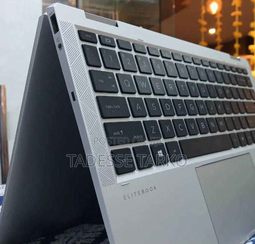New Laptop HP EliteBook 1040 G8 16GB Intel Core i7 SSD 512GB