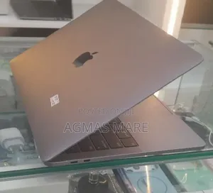 New Laptop Apple MacBook Pro 2019 8GB Intel Core i5 SSD 128GB