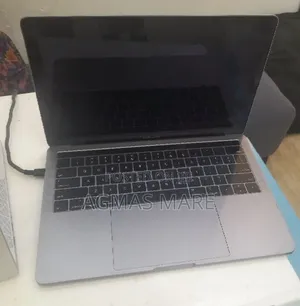 New Laptop Apple MacBook Pro 2019 8GB Intel Core i5 SSD 128GB