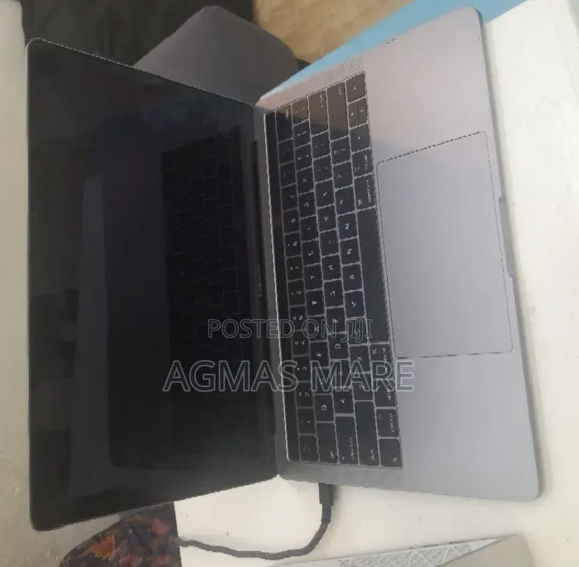 New Laptop Apple MacBook Pro 2019 8GB Intel Core i5 SSD 128GB