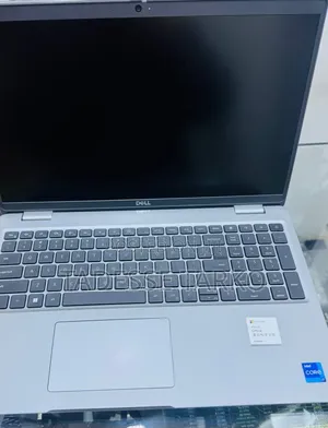 New Laptop Dell Precision 3581 16GB Intel Core i7 SSD 512GB