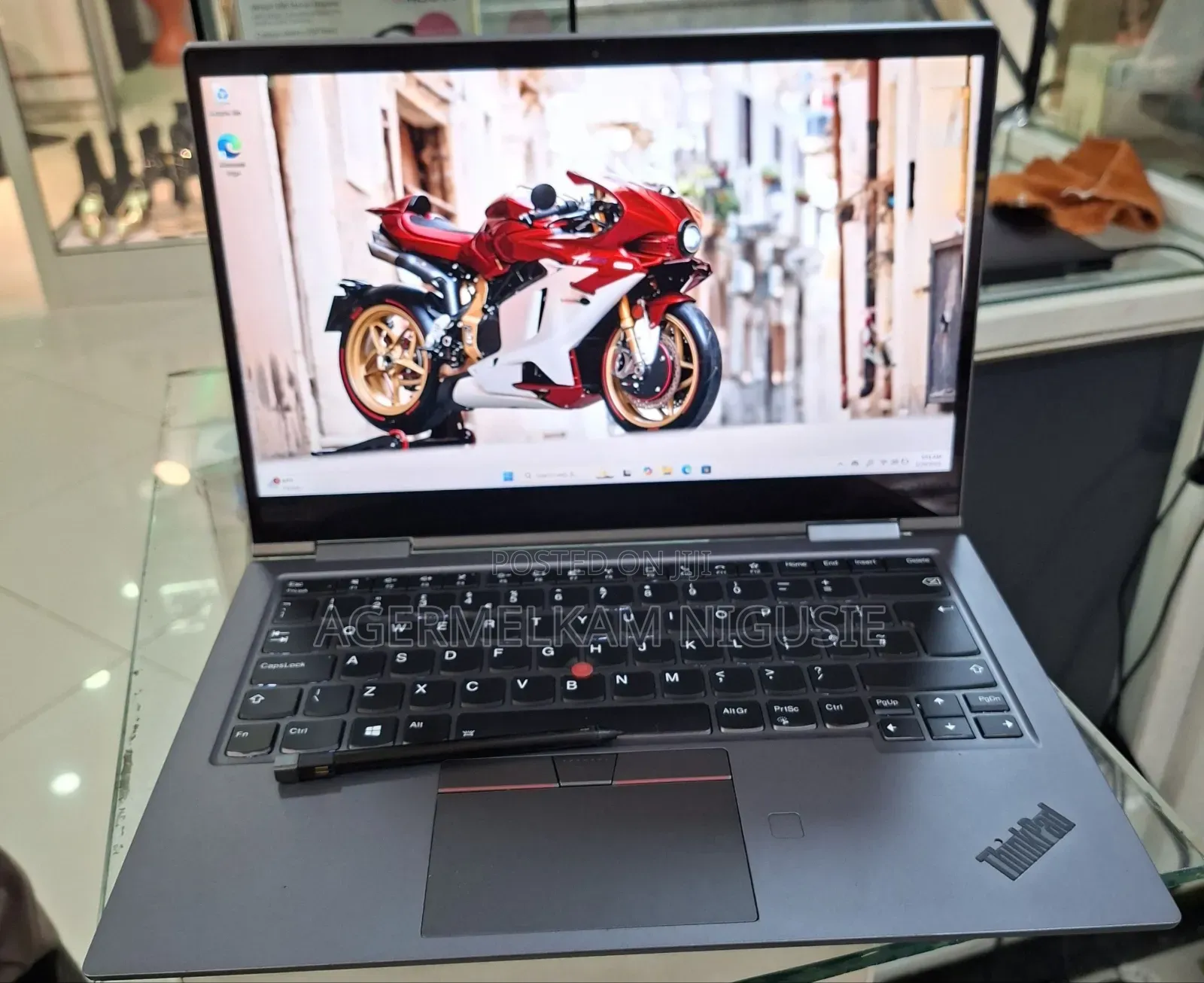 New Laptop Lenovo ThinkPad X1 Yoga 16GB Intel Core i7 SSD 512GB