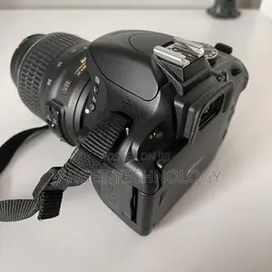 Nikon D5200