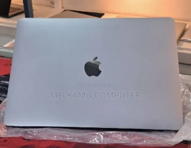 New Laptop Apple MacBook Pro 2020 M1 16GB Apple M1 SSD 256GB