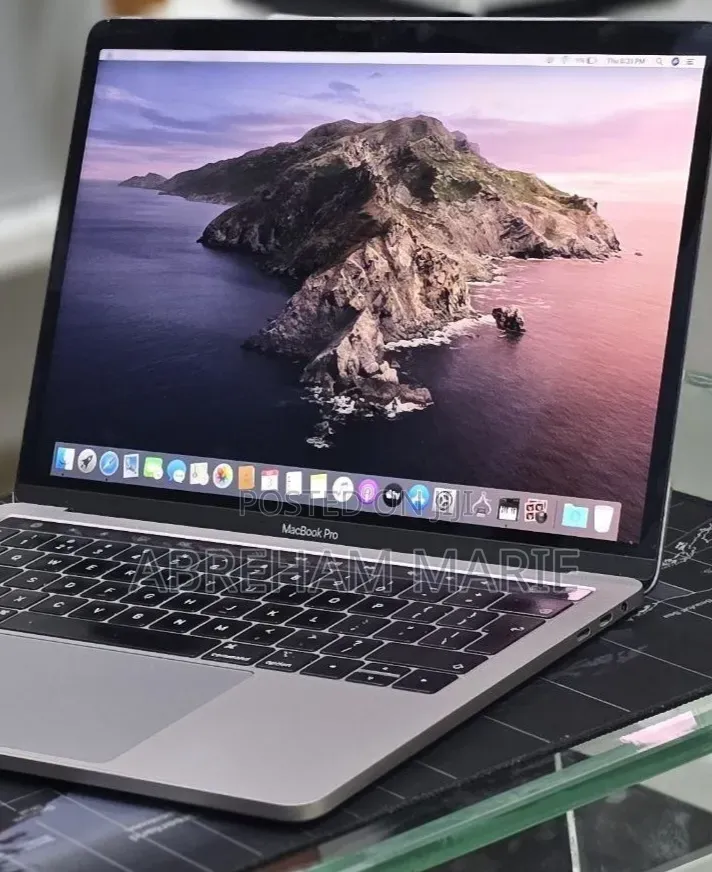 New Laptop Apple MacBook 2020 32GB Intel Core i7 SSD 1T