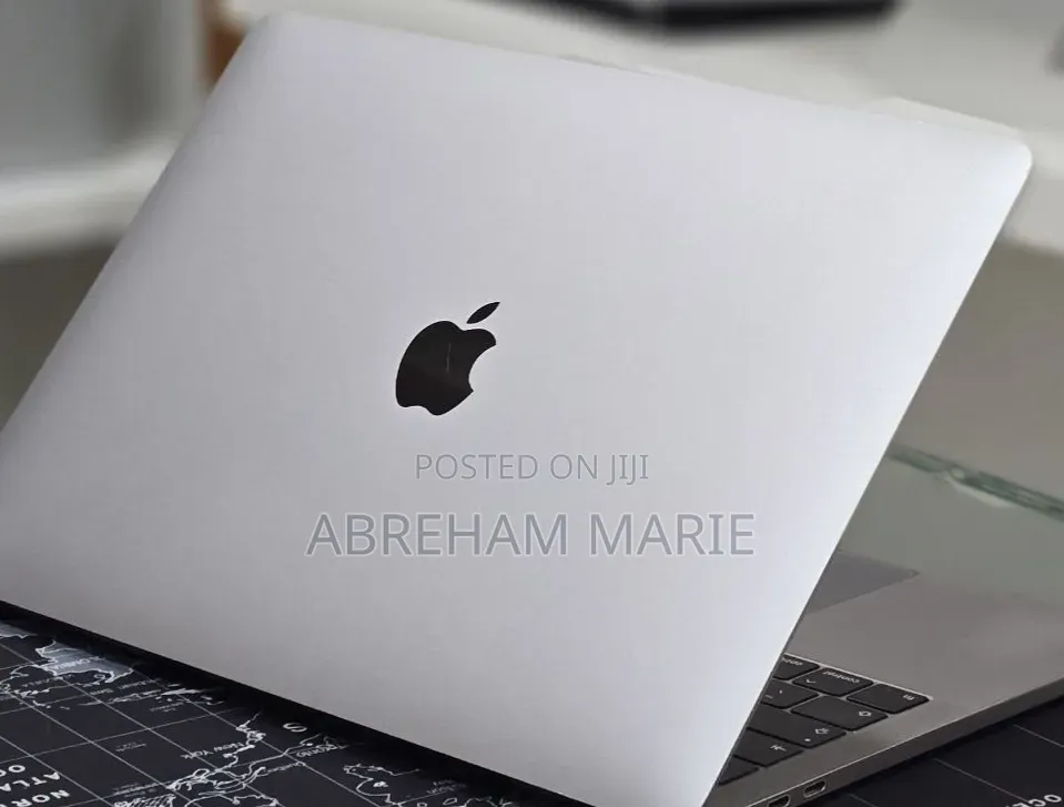 New Laptop Apple MacBook 2020 32GB Intel Core i7 SSD 1T