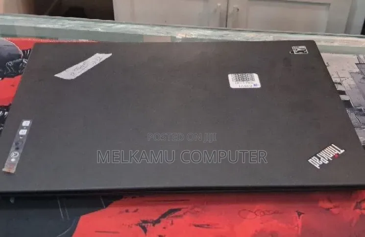 New Laptop Lenovo ThinkPad 10 8GB AMD Ryzen 5 SSD 256GB