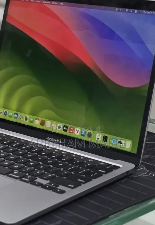 New Laptop Apple MacBook Pro 2020 M1 8GB Apple M1 Pro SSD 512GB