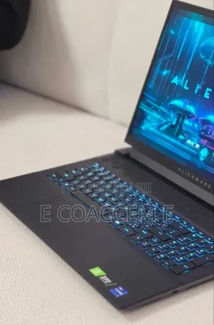 New Laptop Alienware M18 R2 32GB Intel Core i9 SSD 2T
