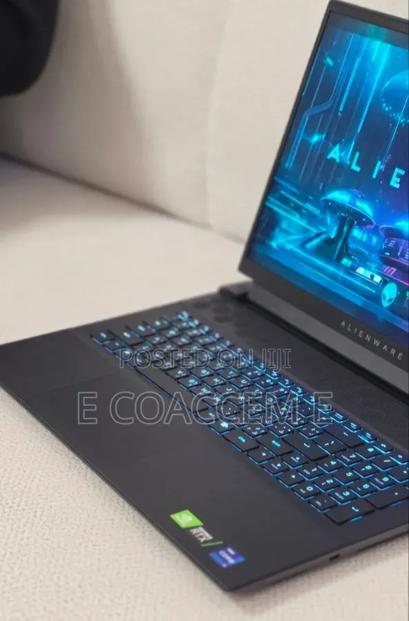 New Laptop Alienware M18 R2 32GB Intel Core i9 SSD 2T