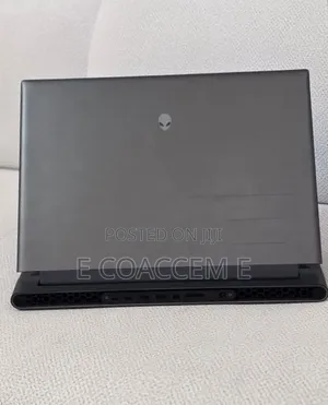 New Laptop Alienware M18 R2 32GB Intel Core i9 SSD 2T