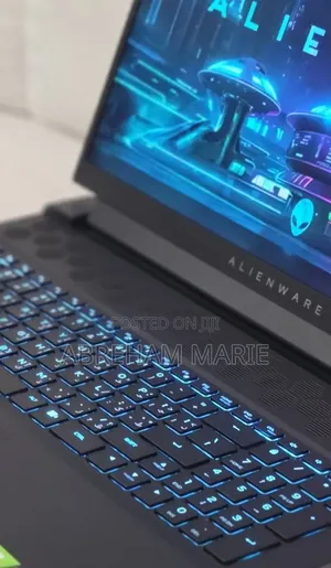 New Laptop Alienware M18 R2 32GB Intel Core i9 SSD 2T