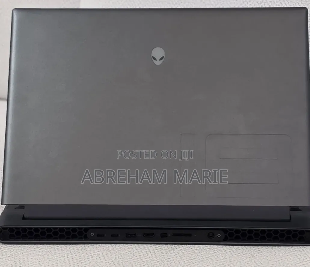 New Laptop Alienware M18 R2 32GB Intel Core i9 SSD 2T