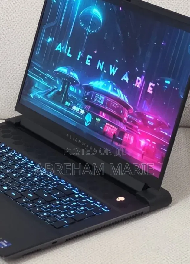 New Laptop Alienware M18 R2 32GB Intel Core i9 SSD 2T