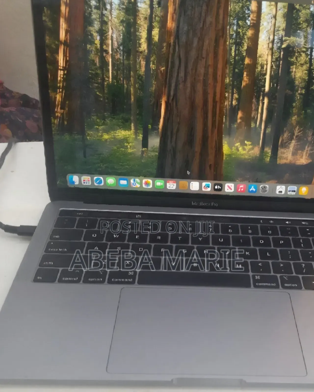 New Laptop Apple MacBook Pro 2019 8GB Intel Core i5 SSD 128GB