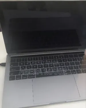 New Laptop Apple MacBook Pro 2019 8GB Intel Core i5 SSD 128GB