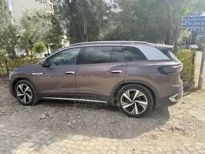 Volkswagen ID.6 2022 Burgundy