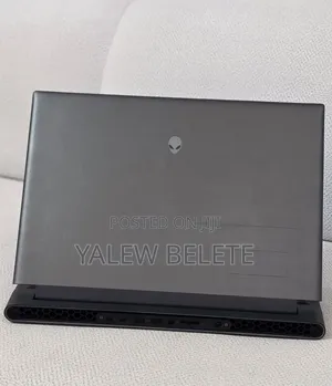 New Laptop Alienware M18 R2 32GB Intel Core i9 SSD 2T