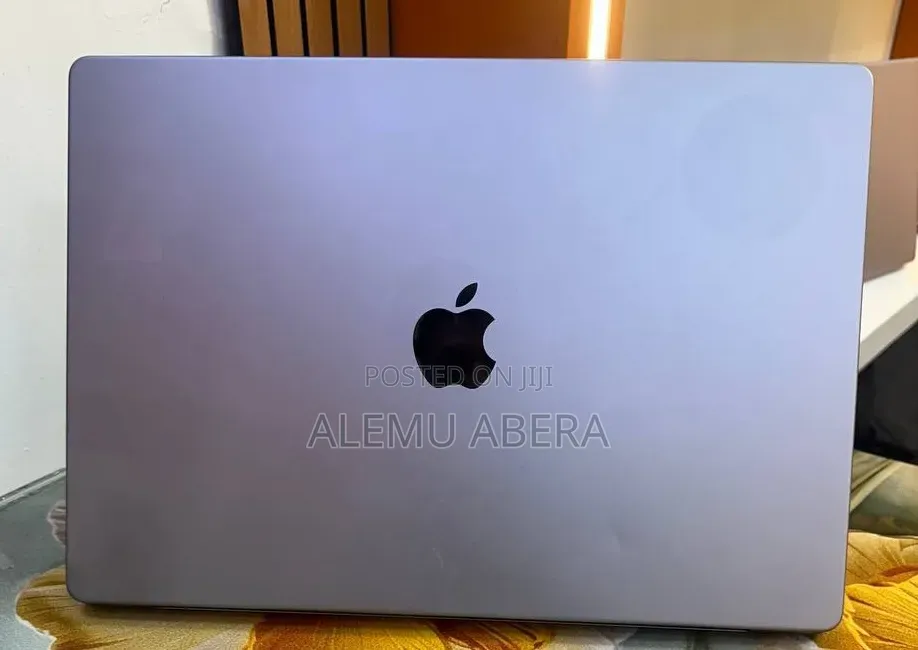 New Laptop Apple MacBook Pro 2021 M1 32GB Apple M1 Pro SSD 512GB
