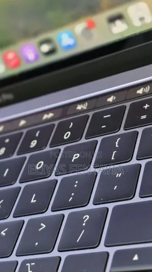 New Laptop Apple MacBook Pro 2019 16GB Intel Core i7 SSD 512GB