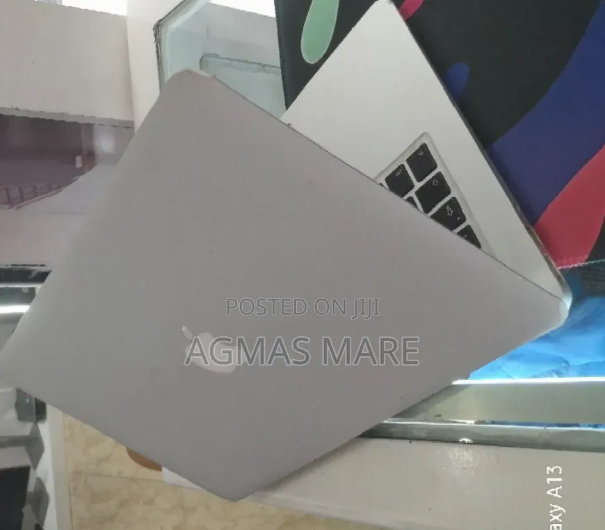 New Laptop Apple MacBook Air 2017 8GB Intel Core i5 SSD 128GB