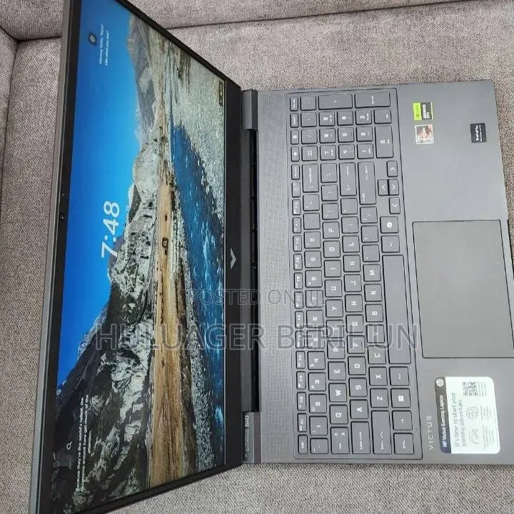 New Laptop HP Victus 16 16GB AMD Ryzen 7 SSD 1T