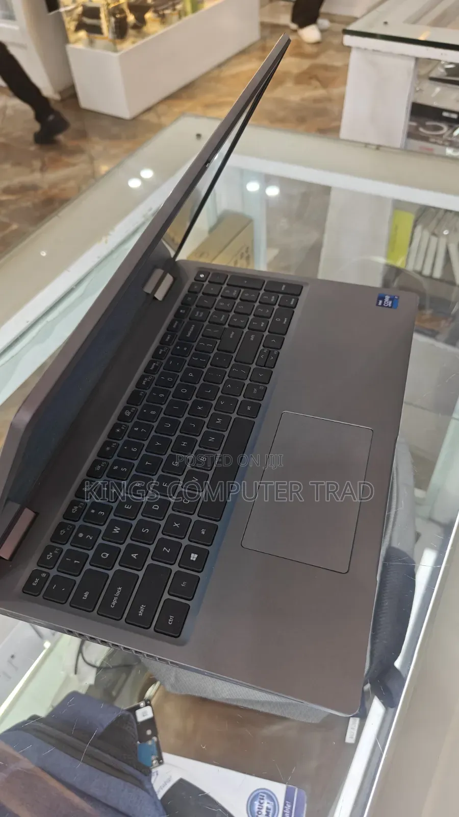 New Laptop Dell Latitude 5520 8GB Intel Core i7 SSD 512GB