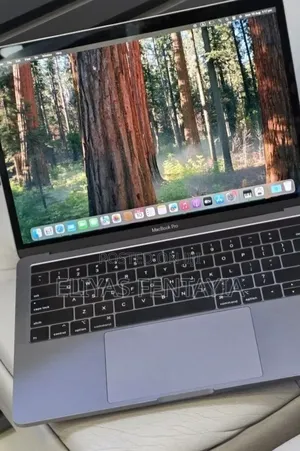 New Laptop Apple MacBook Pro 2019 16GB Intel Core i7 SSD 512GB