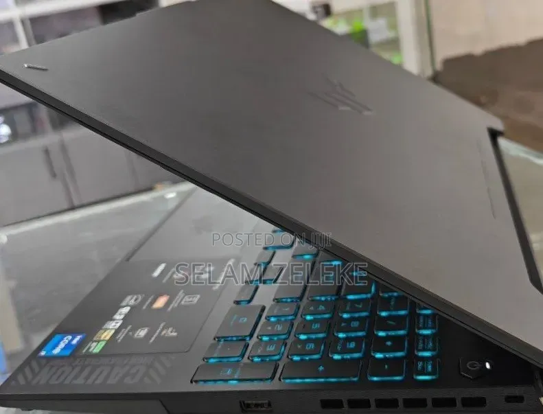 New Laptop Asus TUF Gaming F15 16GB Intel Core i7 SSD 512GB