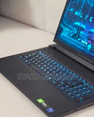 New Laptop Alienware M18 R2 32GB Intel Core i9 SSD 2T