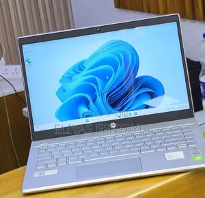 New Laptop HP Pavilion 14 8GB Intel Core i5 SSD 512GB