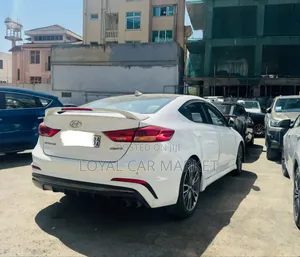 Hyundai Avante 2017 White