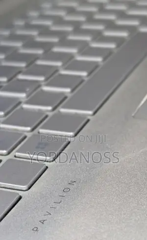 New Laptop HP Pavilion 14 8GB Intel Core i5 SSD 256GB