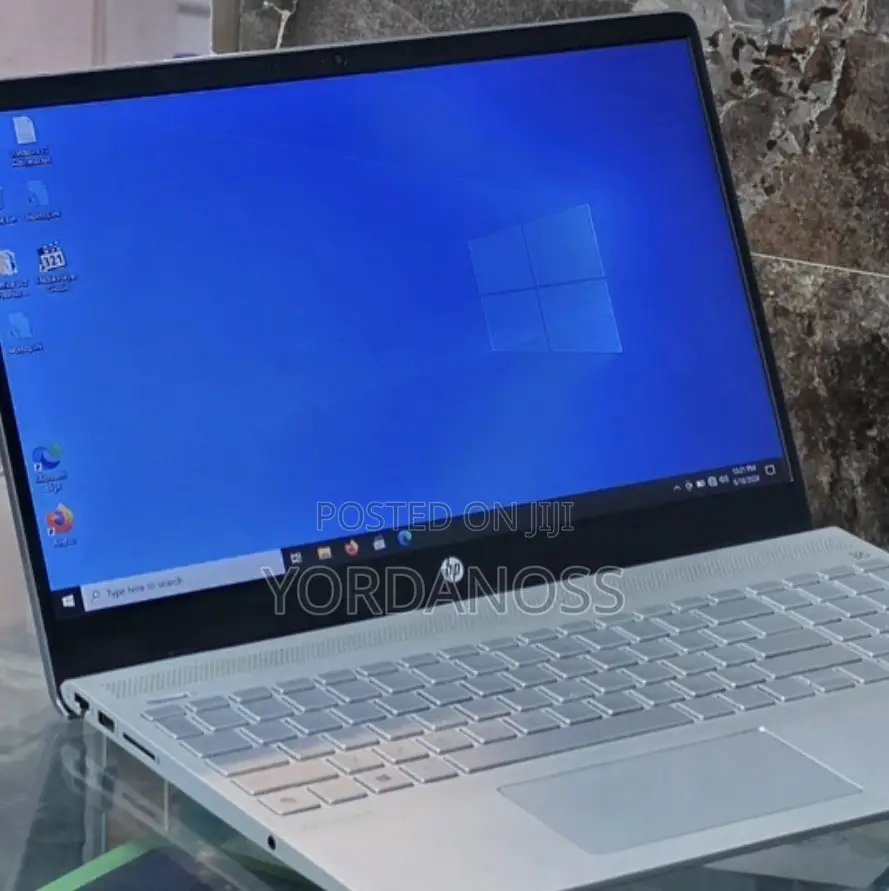 New Laptop HP Pavilion 14 8GB Intel Core i5 SSD 256GB