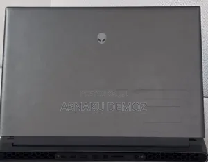 New Laptop Alienware M18 R2 32GB Intel Core i9 SSD 2T