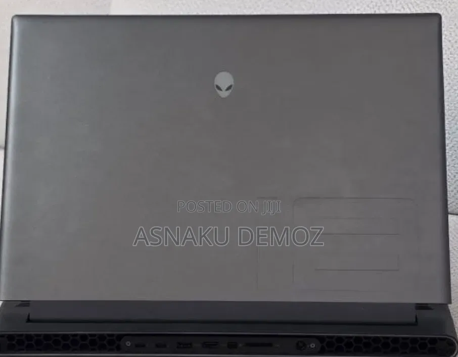 New Laptop Alienware M18 R2 32GB Intel Core i9 SSD 2T