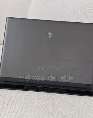 New Laptop Alienware 32GB Intel Core i9 SSD 2T
