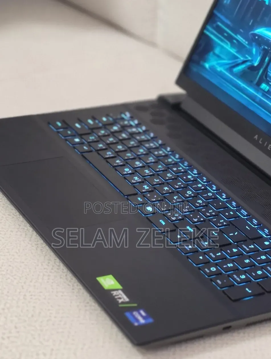 New Laptop Alienware 32GB Intel Core i9 SSD 2T