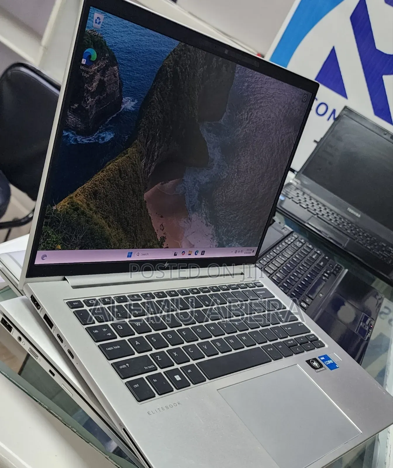 New Laptop HP EliteBook 840 G9 16GB Intel Core i7 SSD 512GB